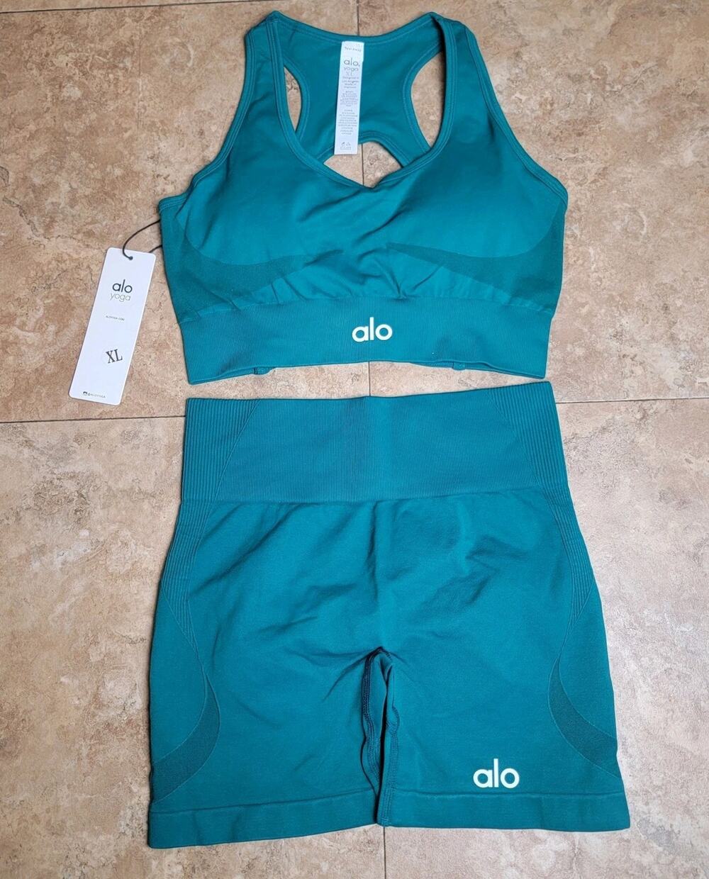 ALO Yoga XL Racerback Sport Bra Biker Shorts Green Athletic Activewear Gym Set
